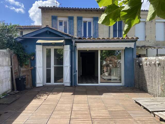MAISON DE VILLE T4 A PAUILLAC JARDIN , 2 GARAGES, CAVE — photo du bien