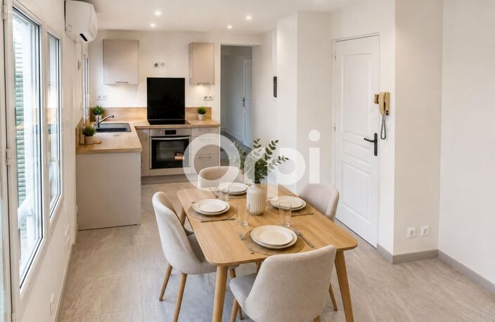 T3 DERNIER ETAGE- IDEALEMENT SITUE - ENTIEREMENT RENOVE — photo 2