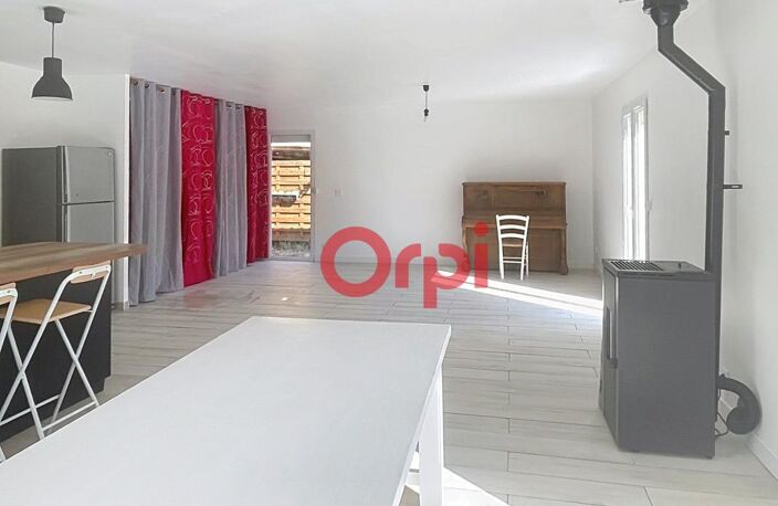 Maison de plain pied  avec jardin À Vendre LAGRAND — photo 3