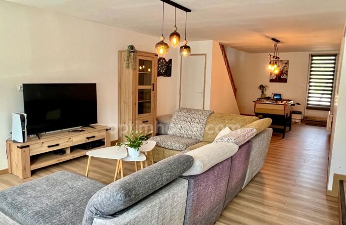 Maison familiale : 5 chambres, près de 80 m² de pièce de vie, une terrasse de 60 m² et un jardin de plus de 975 m² à Moulins-Saint-Hubert (55) Proche Belgique et Luxembourg — photo 2