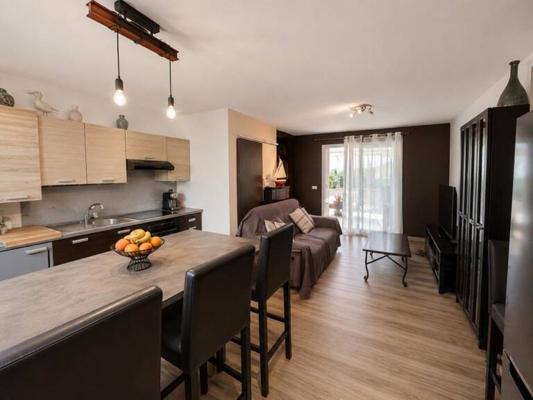 Maison 66 m² avec façade en pierre – 2 chambres, véranda et extérieur à Moulis-en-Médoc — photo 1