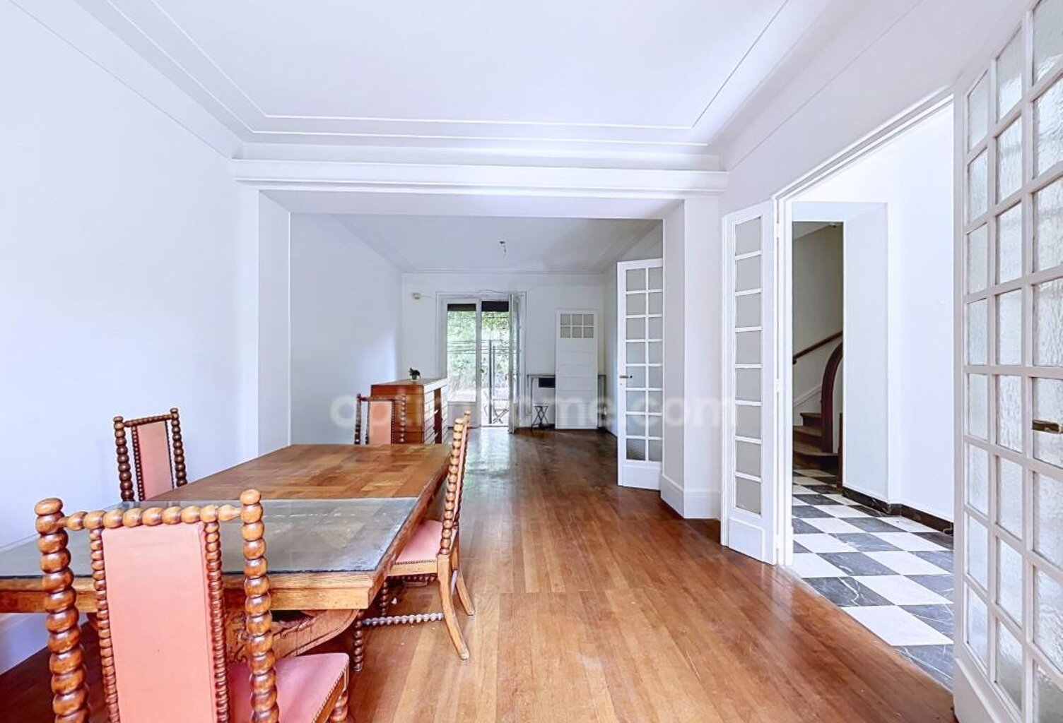 LA GARENNE-COLOMBES – MAISON TROUVILLAISE DE 175 M² AVEC JARDIN ET 2 BALCONS — photo 1