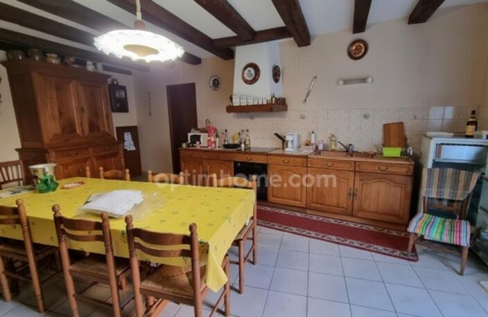 Bel ensemble immobilier de caractère — deux maisons, grange et dépendances sur 2 213 m² Petit village du nord de la Haute-Vienne — photo 2