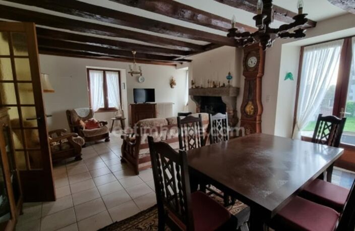 Bel ensemble immobilier de caractère — deux maisons, grange et dépendances sur 2 213 m² Petit village du nord de la Haute-Vienne — photo 4