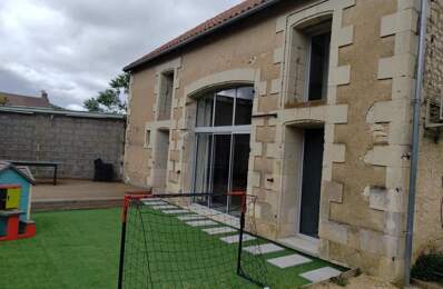 Belle maison en pierre avec dépendance et potentiel locatif sur un terrain de 1100 m² Beaumont Saint Cyr — photo du bien