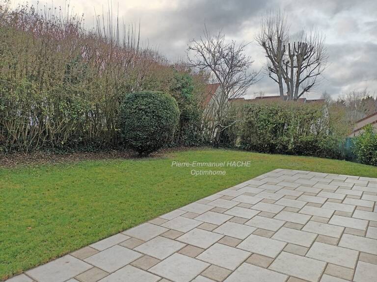DANS LE QUARTIER RESIDENTIEL DE FOURQUEUX A SAINT GERMAIN EN LAYE — photo 1