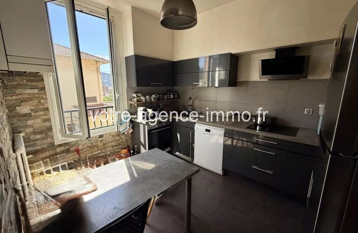 Nice Bas cimiez beau dernier etage avec balcon — photo 3