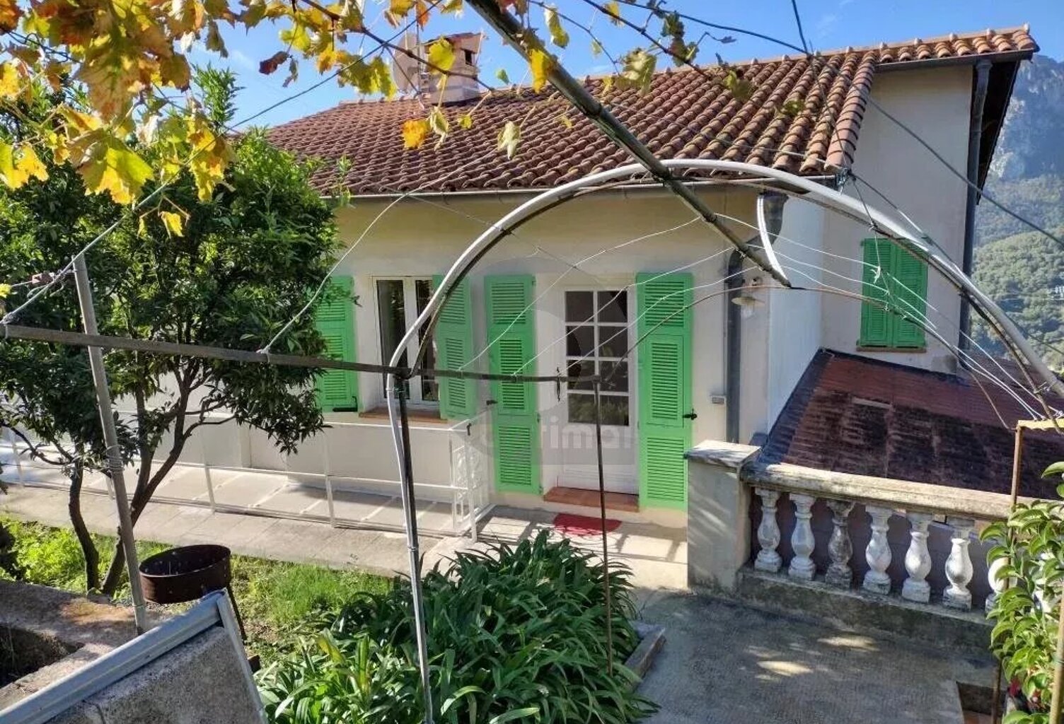 CASTELLAR : A LOUER 3P MEUBLE AVEC JARDIN — photo 1