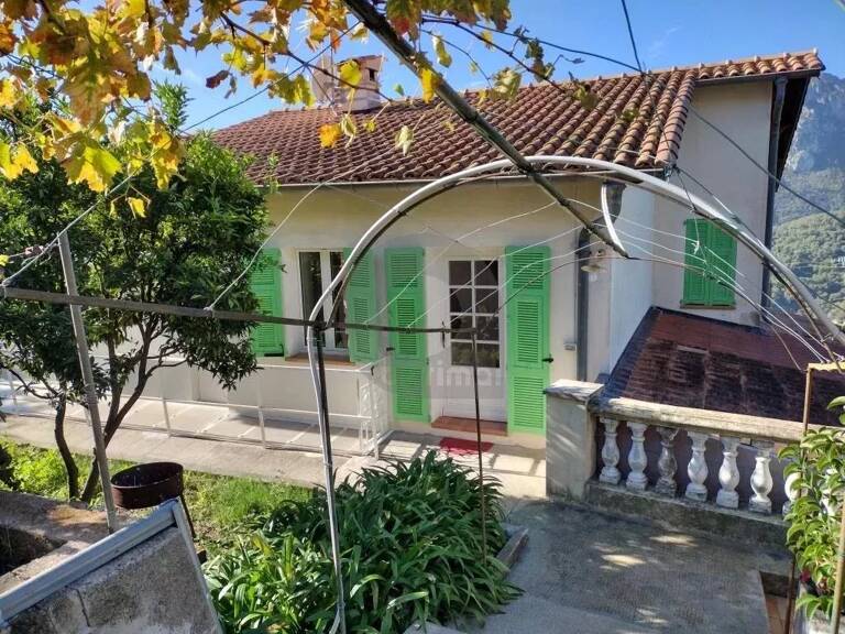 CASTELLAR : A LOUER 3P MEUBLE AVEC JARDIN — photo 1
