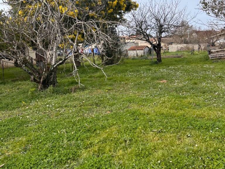 Terrain à bâtir à Génissac (33420) — photo 1