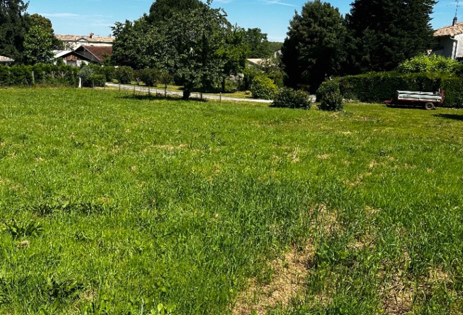 Terrain à bâtir à Génissac (33420) — photo 1