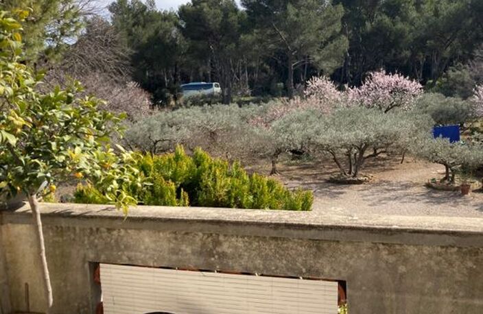 Maison de 120m2 à louer sur Grans — photo 2