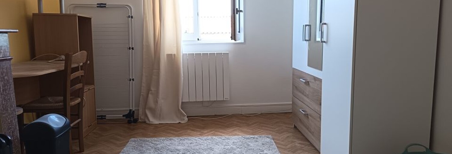 Appartement 1 Pièce 14 m² à louer à Rochefort (17300)