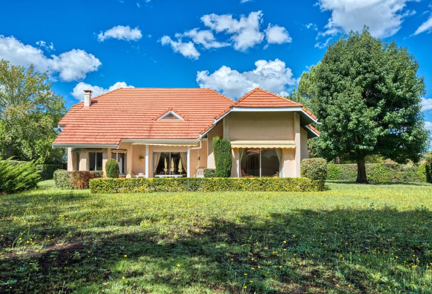 ✨ PESSAC GOLF — UNE MAISON D’EXCEPTION AU CŒUR D’UN ÉCRIN PRIVILÉGIÉ — photo 1