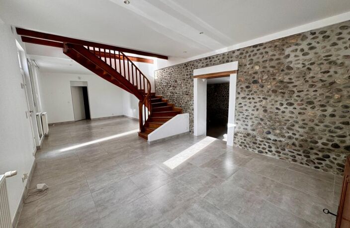 🏡 PUYOÔ – VOLUMES, CHARME & FORT POTENTIEL LOCATIF ! — photo 3