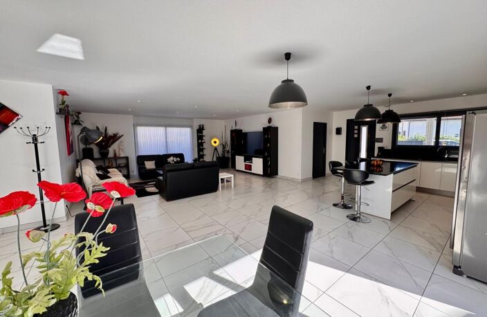 🏡 SOUSTONS – 176 M² DE PLAIN-PIED, 5 CHAMBRES ET UN VRAI CONFORT DE VIE ! — photo 3
