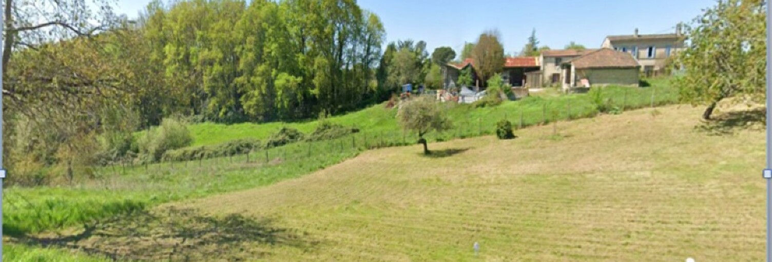 Terrain  700 m² à vendre à Saint-Genès-de-Lombaud (33670)