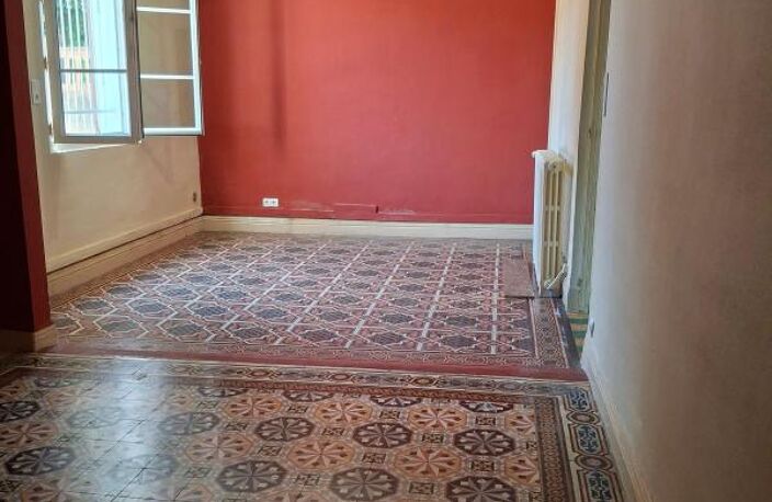 TOULOUSE - RANGUEIL - APPARTEMENT T2 28 M² A AMENAGER AVEC TERRASSE 80 M² — photo 4
