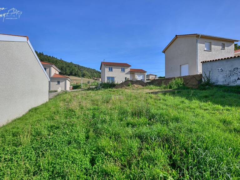 Terrain constructible dans un village convivial — photo 1