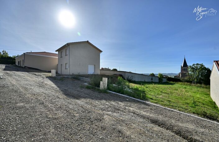 Terrain constructible dans un village convivial — photo 3