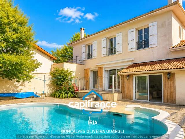 Maison familiale 300m², 6 chambres, piscine et appartement indépendant - SAINTE LIVRADE SUR LOT (47) — photo du bien