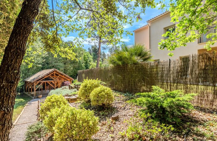 Domaine à vendre à Rousset à 15 minutes d'Aix-en-Provence - 8 000 m² - plusieurs logements - 262 m² habitables - calme absolu - amoureux de la nature — photo 4