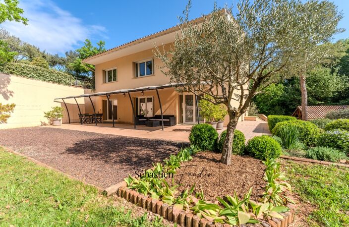 Domaine à vendre à Rousset à 15 minutes d'Aix-en-Provence - 8 000 m² - plusieurs logements - 262 m² habitables - calme absolu - amoureux de la nature — photo 5