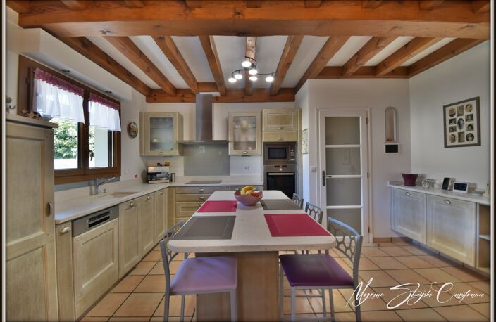 Maison Landaise à vendre 6 pièces de 157 m² (40) Soustons, commerces à pied, au calme — photo 4