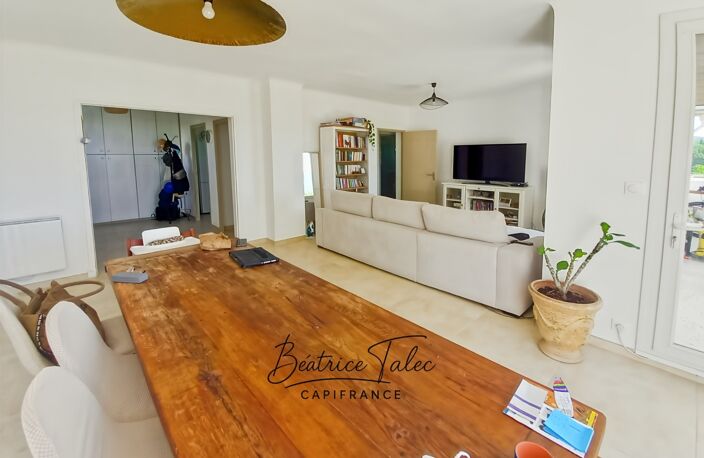 APPARTEMENT T4 110 m² ENTIÈREMENT RÉNOVÉ – VUES PANORAMIQUES SAINTE-VICTOIRE & MONT AURÉLIEN - jardin - parkings — photo 3