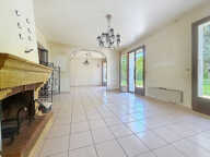 Maison à vendre 6 pièces SAINT GENIS POUILLY (01) — photo 3