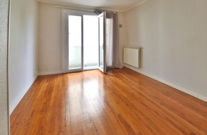 Appartement à vendre 3 pièces TARBES (65) — photo 2