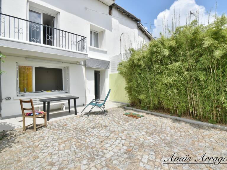 SAINTE LIVRADE SUR LOT (47) Maison de village pleine de charme au cœur de Sainte-Livrade-sur-Lot 4 pièces — photo 1