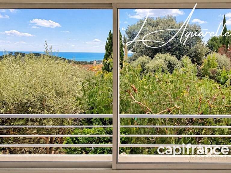 Maison à vendre à CEYRESTE (13), village à pied, vue mer, 3 chambres, terrasse, jardin, carport, atelier — photo 1