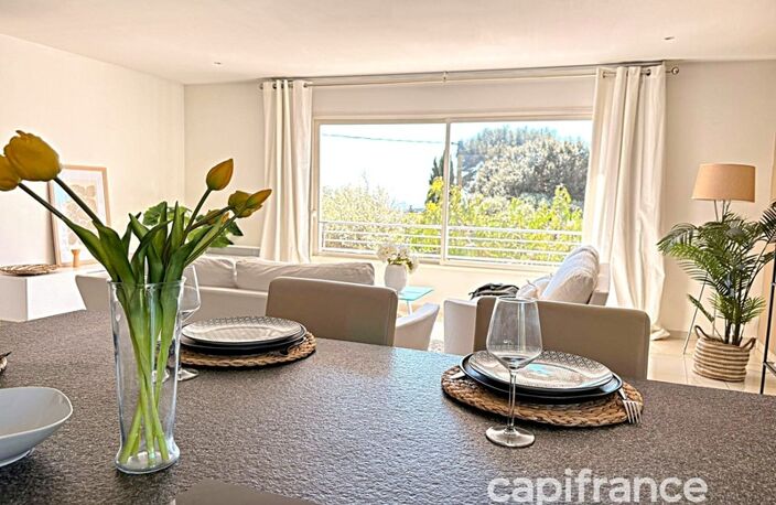 Maison à vendre à CEYRESTE (13), village à pied, vue mer, 3 chambres, terrasse, jardin, carport, atelier — photo 5