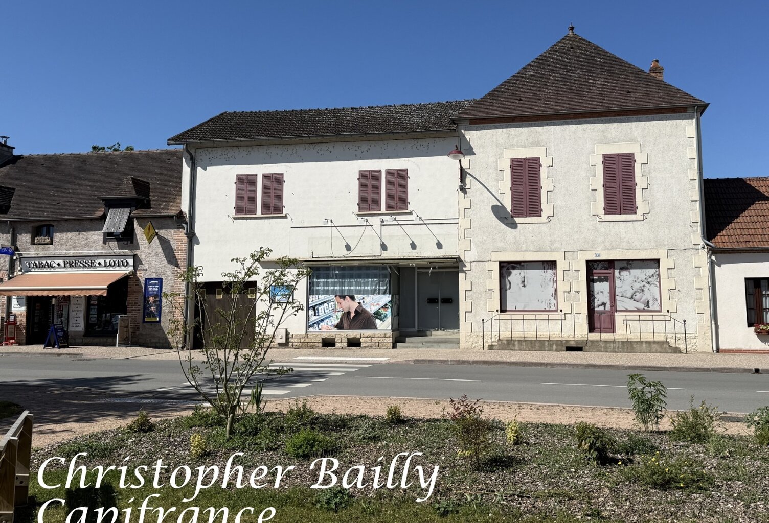 Maison 241 m² 6 chambres, à proximité directe des commodités — photo 1