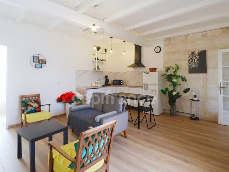 GARD (30) AIGUES−MORTES (30220) intra-muros à vendre appartement T4 ~40 m2, 1 chambres et terrasse, 1er étage — photo 1