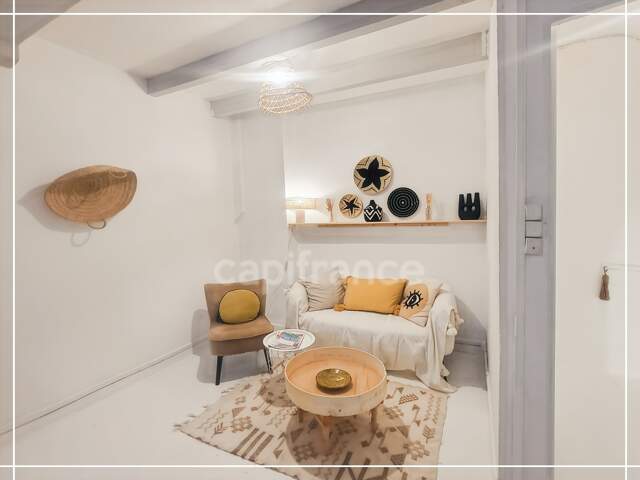Charmante maisonnette de ville avec terrasse — photo du bien