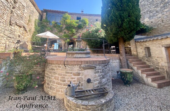 Demeure en pierre du XVIIe siècle avec vue imprenable sur les coteaux de l’Ardèche – Issirac — photo 2