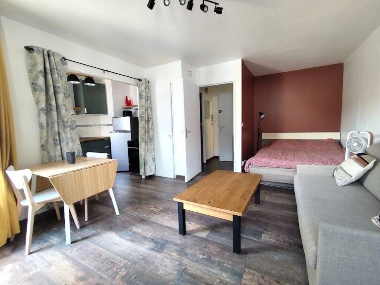 AvignonIntra muros - Bel appartement meublé et équipé avec terrasse — photo 1