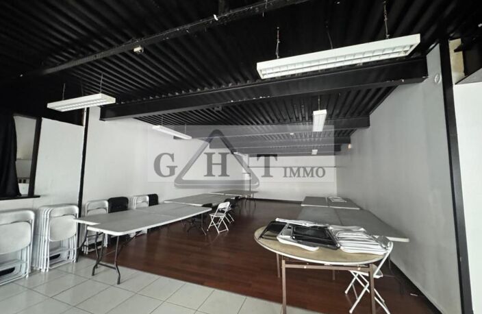 Local ERP 780 m² – À louer A Neuilly Sur Marne — photo 4