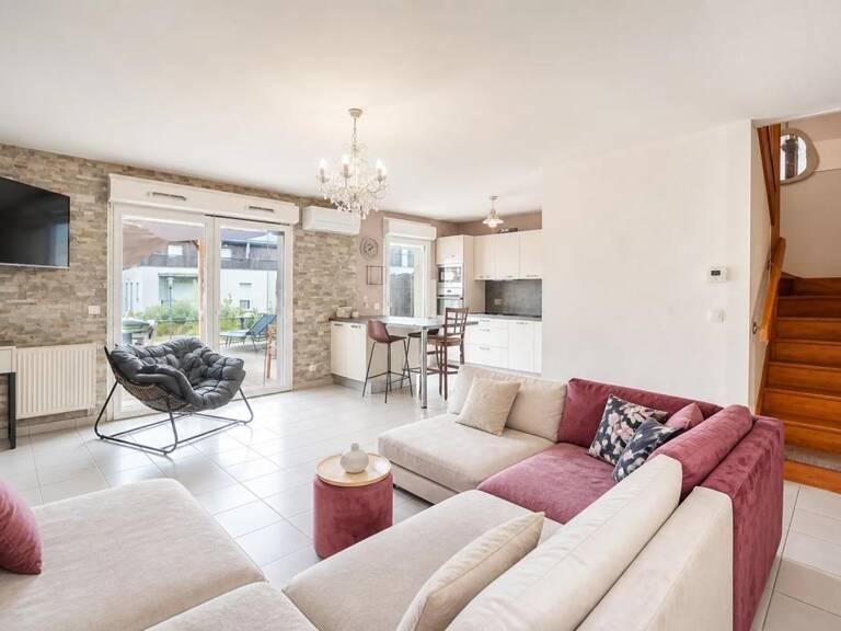 Maison de 4 pièces de 82 m² à Carbon-Blanc — photo 1