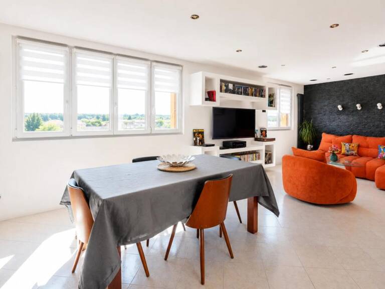 Appartement de 4 pièces de 80 m² à Les Clayes-sous-Bois — photo 1