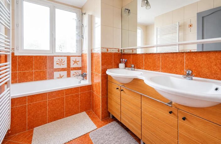 Appartement de 4 pièces de 80 m² près de Villepreux — photo 2