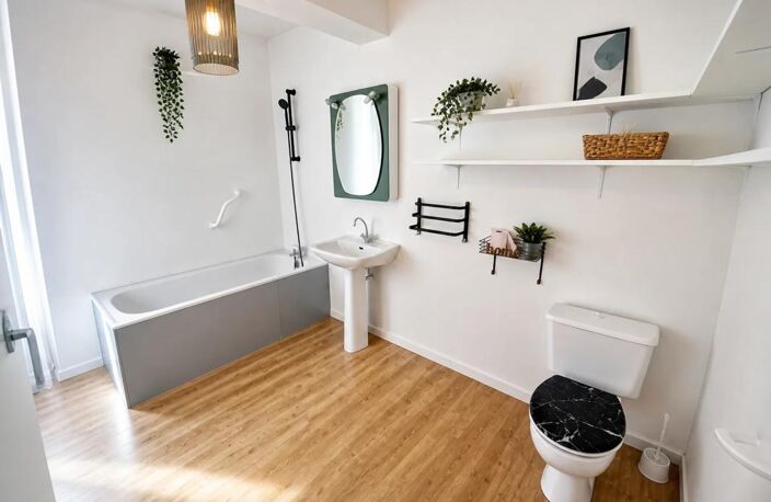 Maison de 4 pièces de 110 m² situé à Condom — photo 2