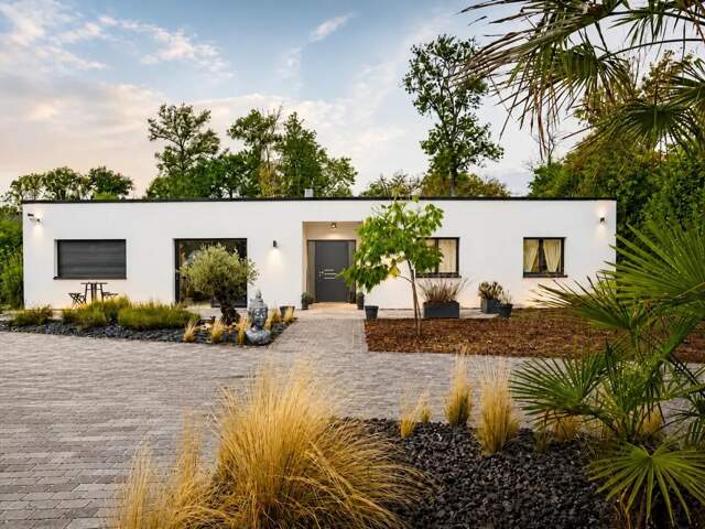 Maison de 7 pièces de 360 m² à Moncourt-Fromonville — photo du bien
