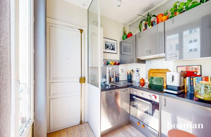 PARIS 9 - RUE DE TREVISE - Magnifique appartement 2 pièces très lumineux et calme — photo 2