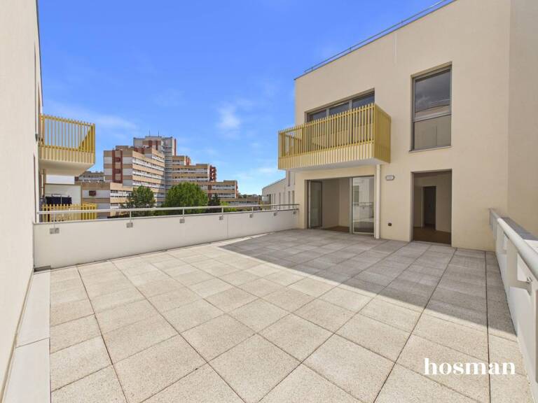 AUBERVILLIERS - Avenue de la republique - Appartement 4 pièces avec grande terrasse — photo 1