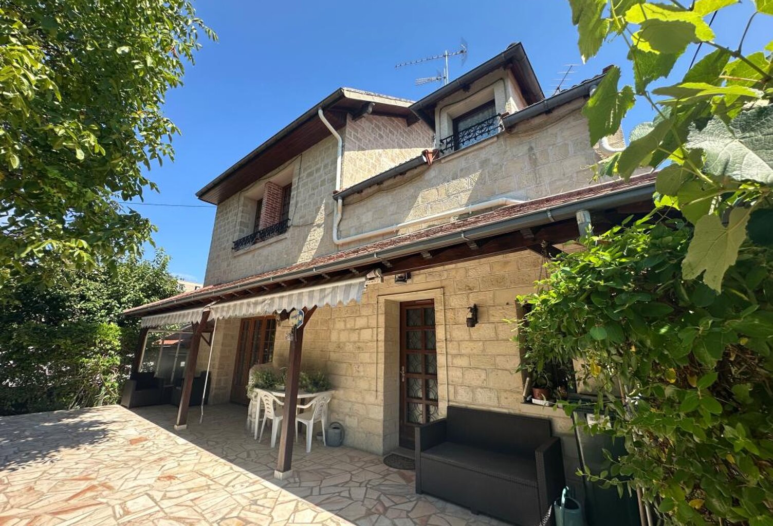 Maison À Vendre — photo 1