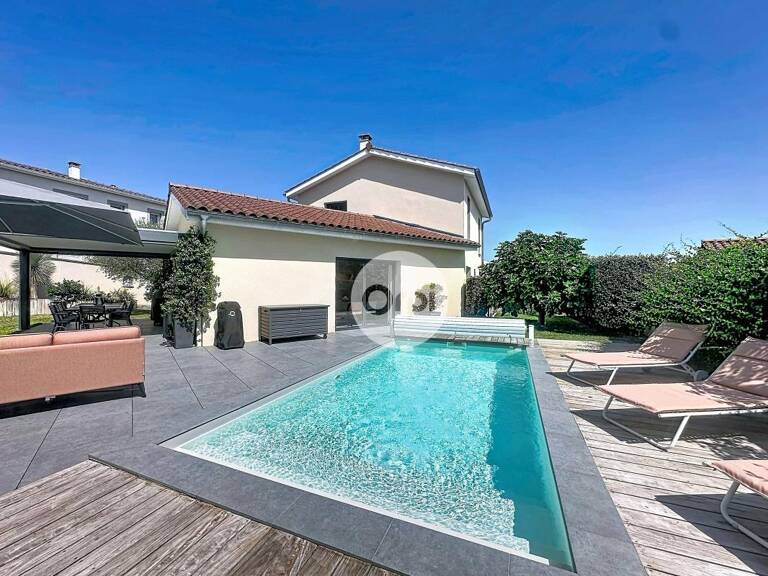 Maison À Vendre — photo 1