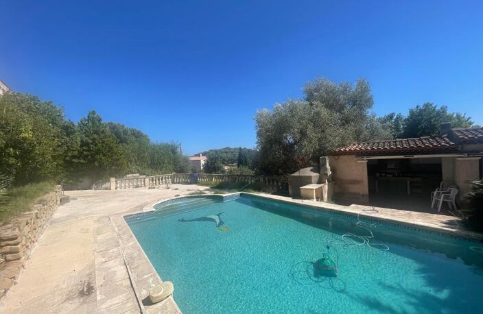 A VENDRE LA SEYNE SUR MER 83500 GRANDE MAISON FAMILIALE AVEC PISCINE  GARAGE — photo 3